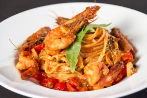 Musterfoto Produkt-Fotografie Nudeln mit Shrimps